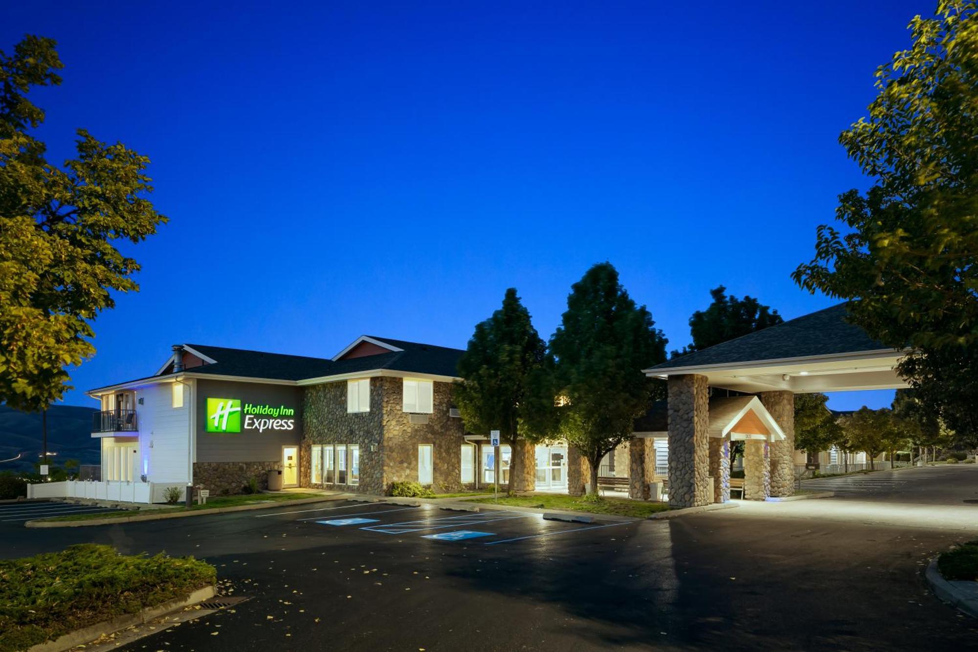 Holiday Inn Express Lewiston By Ihg Exterior photo